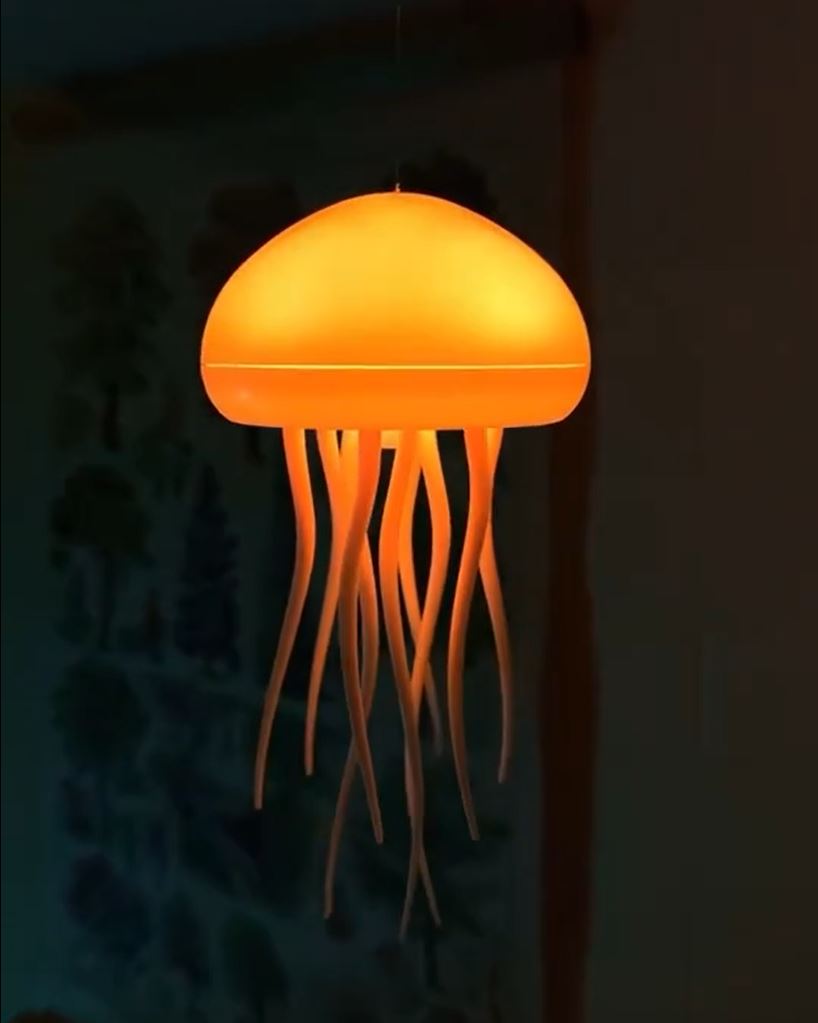 Jellyfish Lamp - Stimmungsleuchte mit schwebendem Quallen-Effekt